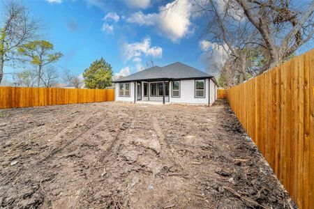 New construction Single-Family house 1005 Oak Street, Grand Prairie, TX 75050 - photo 18 18