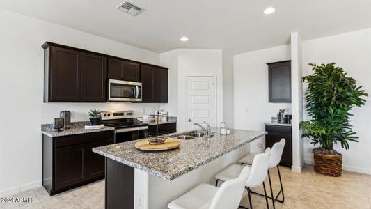 New construction Single-Family house 38130 W Amalfi Avenue, Maricopa, AZ 85138 Fargo- photo 6 6