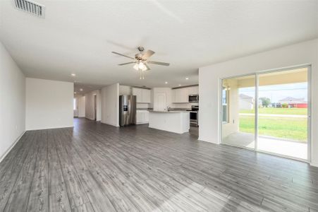 New construction Single-Family house 8426 101St Ave, Vero Beach, FL 32967 - photo 7 7