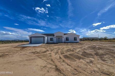 New construction Single-Family house 35207 W Eason Avenue, Tonopah, AZ 85354 - photo 0