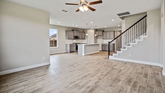 New construction Single-Family house 15545 Putney Way, Fort Worth, TX 76247 REDROCK- photo 15 15
