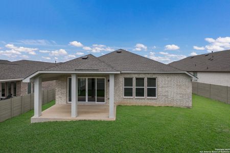 New construction Single-Family house 459 Orchard Way, New Braunfels, TX 78132 Hamilton- photo 28 28