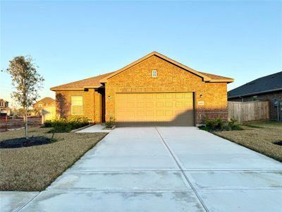 New construction Single-Family house 4807 Bluestem Drive, Pearland, TX 77584 - photo 0 0