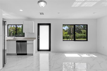 New construction Condo/Apt house 942 Nw 116Th St, Unit 942, Miami, FL 33168 - photo 1 1