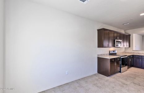 New construction Single-Family house 5013 S 251St Drive, Buckeye, AZ 85326 Marigold- photo 5 5
