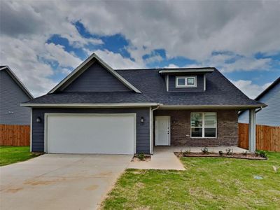 New construction Single-Family house 825 Feather Edge Drive, Springtown, TX 76082 - photo 0