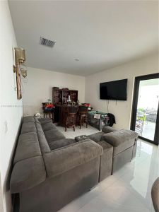 New construction Single-Family house 13128 Sw 221St St Rd, Miami, FL 33170 - photo 9 9