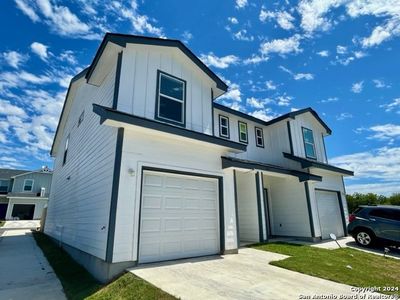 New construction Multi-Family house 7218 John Palmer Drive, San Antonio, TX 78239 - photo 0