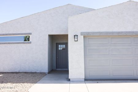 New construction Single-Family house 601 W Mobile Lane, Phoenix, AZ 85041 - photo 8 8