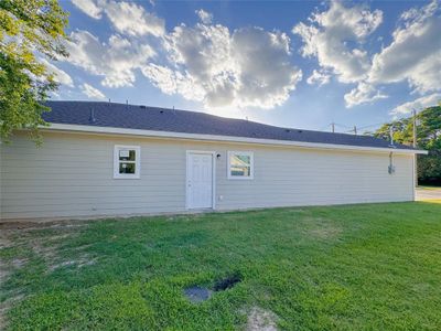 New construction Single-Family house 1438 E Broadway Street, Gainesville, TX 76240 - photo 28 28