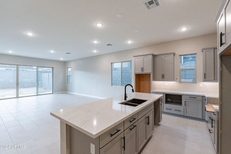 New construction Single-Family house 21379 W Meadowbrook Avenue, Buckeye, AZ 85396 - photo 4 4