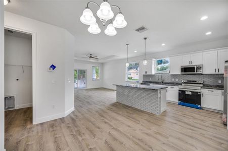 New construction Single-Family house 6901 N Ola Avenue, Tampa, FL 33604 - photo 13 13