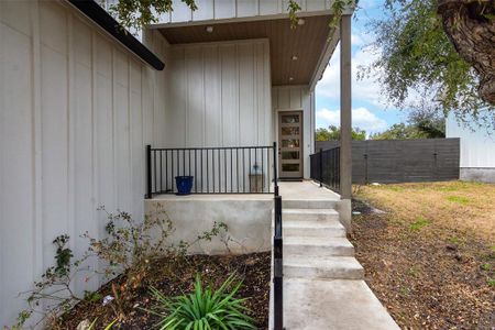 New construction Single-Family house 2802 Lawrence Dr, Austin, TX 78734 - photo 4 4