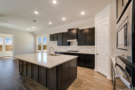 New construction Single-Family house 475 Orchard Way, New Braunfels, TX 78132 - photo 8 8
