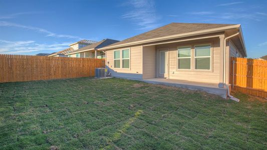 New construction Single-Family house 735 Gladiola Loop, Kyle, TX 78640 - photo 22 22