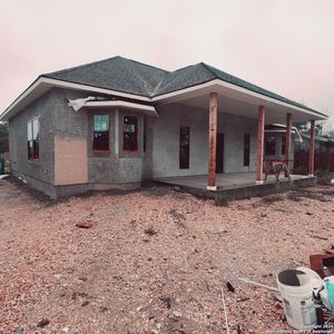 New construction Single-Family house 106 Milvid, San Antonio, TX 78201 - photo 0 0