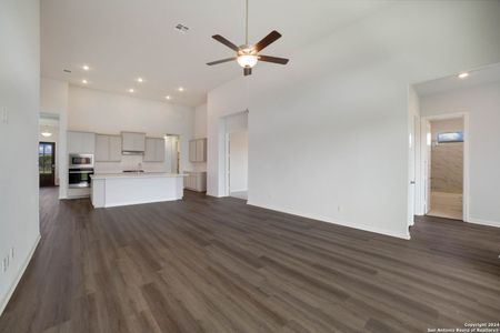 New construction Single-Family house 405 Canton Chase, Cibolo, TX 78108 Hideaway (2837-CM-50)- photo 3 3