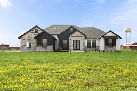 New construction Single-Family house 110 County Road 157, Floresville, TX 78114 - photo 0 0