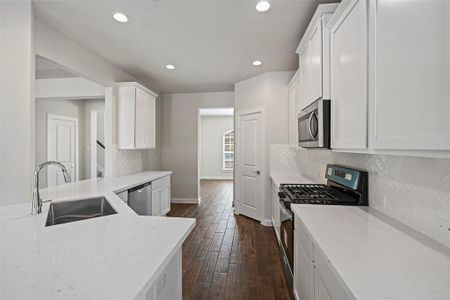 New construction Single-Family house 12134 Champions Forest Drive, Mont Belvieu, TX 77535 - photo 5 5