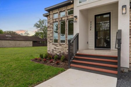 New construction Single-Family house 7725 Green Lawn Drive, Houston, TX 77088 - photo 3 3