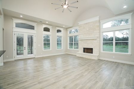New construction Single-Family house 399 Bauer Ln, Castroville, TX 78009 - photo 22 22