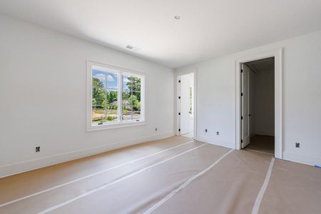 New construction Single-Family house 630 West Valley Court, Atlanta, GA 30327 - photo 28 28