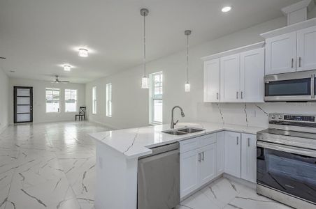 New construction Single-Family house 2421 E 29Th Avenue, Tampa, FL 33605 - photo 9 9