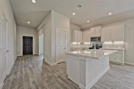 New construction Single-Family house 11118 Youngquist Drive, Mont Belvieu, TX 77535 The Aintree- photo 5 5