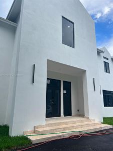 New construction Single-Family house 5455 Southwest 60th Court, Miami, FL 33155 - photo 17 17