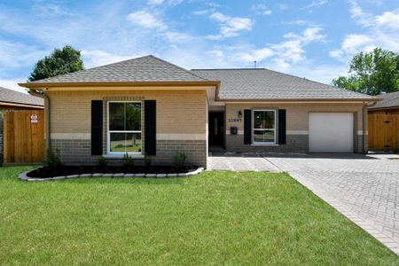 New construction Single-Family house 12807 Southspring Drive, Houston, TX 77047 - photo 0 0