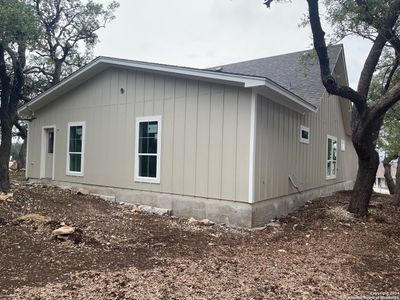New construction Single-Family house 1095 Diamondhead Dr., Canyon Lake, TX 78133 - photo 2 2