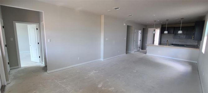 New construction Single-Family house 929 Palo Brea Loop, Hutto, TX 78634 - photo 7 7