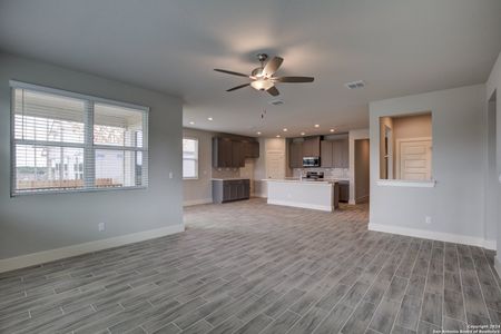 New construction Single-Family house 7346 Walkers Loop, San Antonio, TX 78233 Zen- photo 8 8