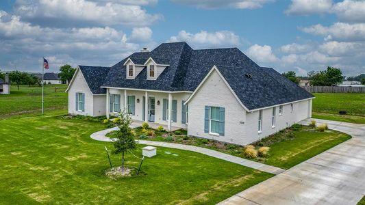 New construction Single-Family house 1028 Pioneer Crossing, Weatherford, TX 76088 - photo 1 1