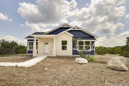 New construction Single-Family house 627 Indian Trl, Spring Branch, TX 78070 - photo 0