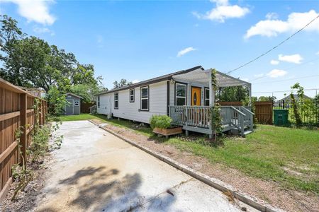 New construction Single-Family house 979 Elkhart Street, Houston, TX 77091 - photo 2 2