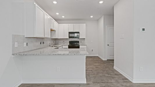 New construction Single-Family house 5600 Shore Point Trail, Fort Worth, TX 76119 - photo 9 9