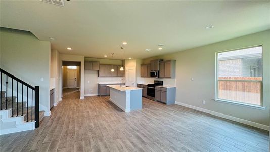 New construction Single-Family house 15521 Halstead Lane, Fort Worth, TX 76247 SANTA FE- photo 5 5