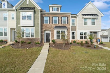 New construction Townhouse house 939 Cobbled Way, Fort Mill, SC 29715 - photo 0