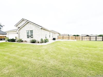 New construction Single-Family house 129 W Medium Meadow Dr, Lytle, TX 78052 - photo 2 2
