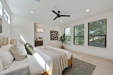 New construction Single-Family house 1183 Oak Grove Ave, Unit 1, Austin, TX 78702 - photo 13 13