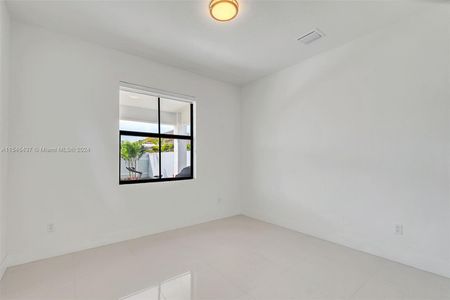 New construction Single-Family house 14606 Sw 22Nd Ter, Miami, FL 33175 - photo 13 13