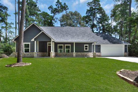 New construction Single-Family house 22440 Pebble Beach Way, Huntsville, TX 77320 - photo 0