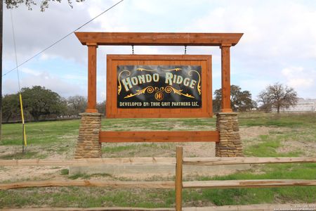New construction Single-Family house 105 Hondo Drive, La Vernia, TX 78121 - photo 15 15