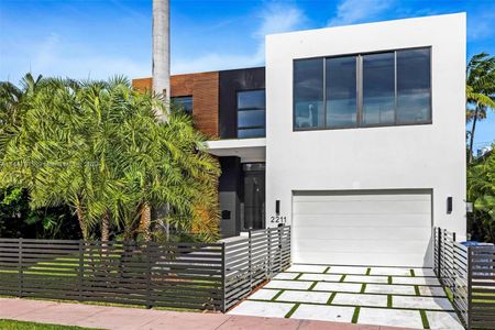 New construction Single-Family house 2211 Meridian Avenue, Miami Beach, FL 33139 - photo 0 0