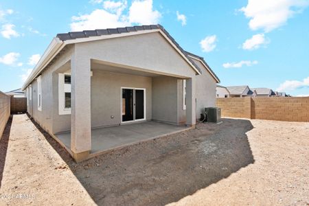New construction Single-Family house 39960 W Shaver Drive, Maricopa, AZ 85138 Dove- photo 18 18