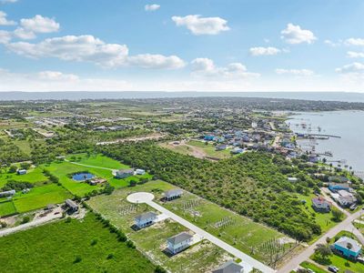 New construction Single-Family house 1335 Sapphire Palms Court, San Leon, TX 77539 - photo 17 17