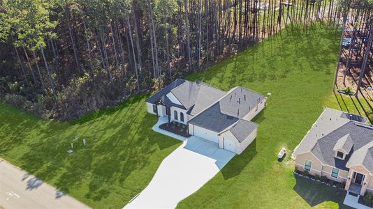 Photo edited to show the yard with grass. This amazing, huge blank canvas left for you to create the backyard of your dreams.