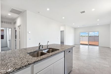 New construction Single-Family house 1591 E Lardner Drive, Casa Grande, AZ 85122 - photo 4 4