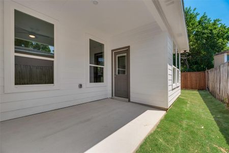 New construction Single-Family house 2555 Ghent Street, Dallas, TX 75215 - photo 16 16